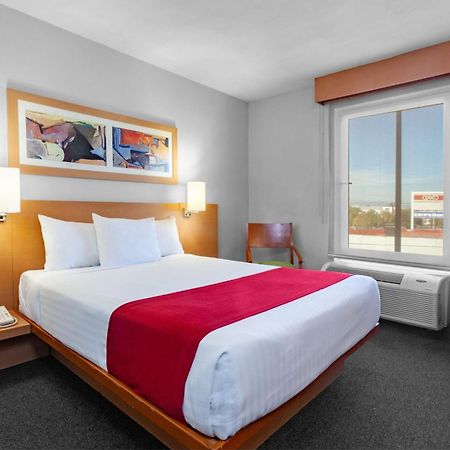 City Express By Marriott Celaya Parque エクステリア 写真