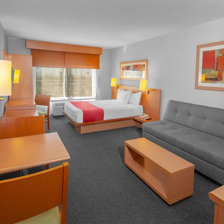 City Express By Marriott Celaya Parque エクステリア 写真