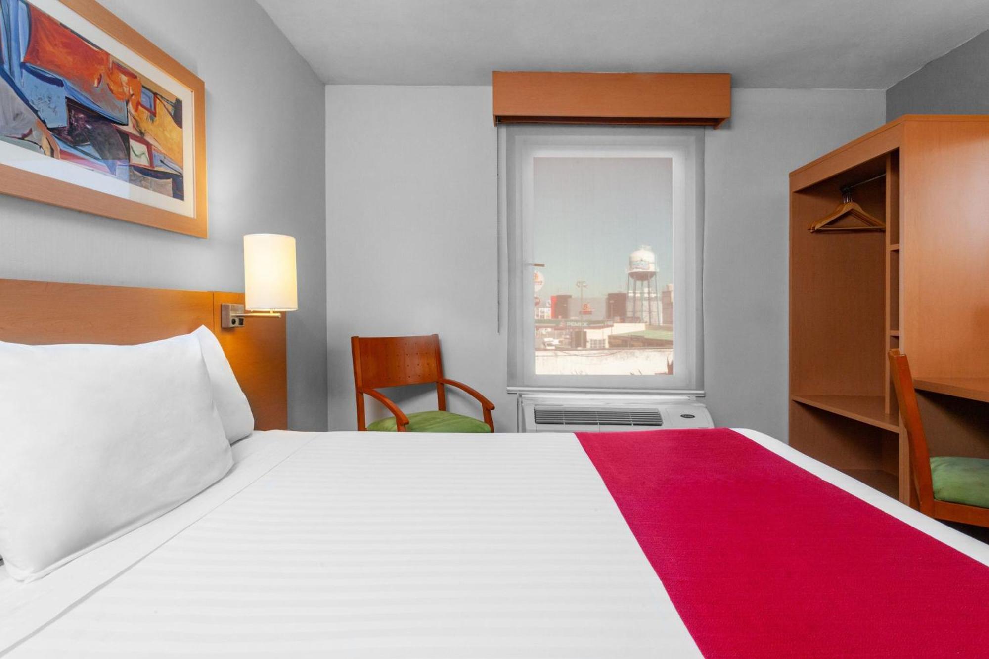 City Express By Marriott Celaya Parque エクステリア 写真