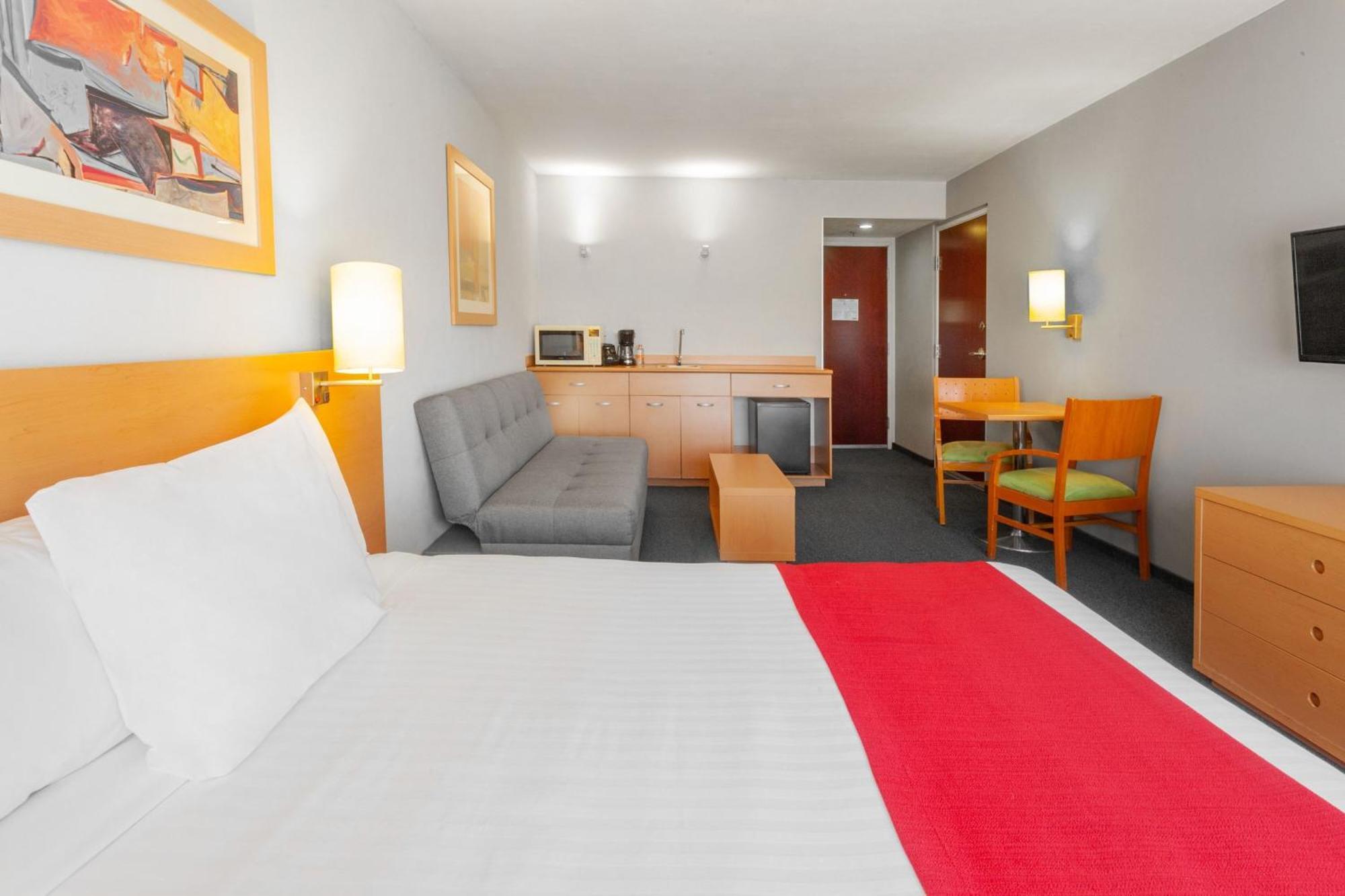 City Express By Marriott Celaya Parque エクステリア 写真